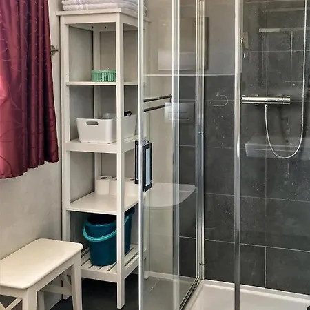Hubert Apartment *