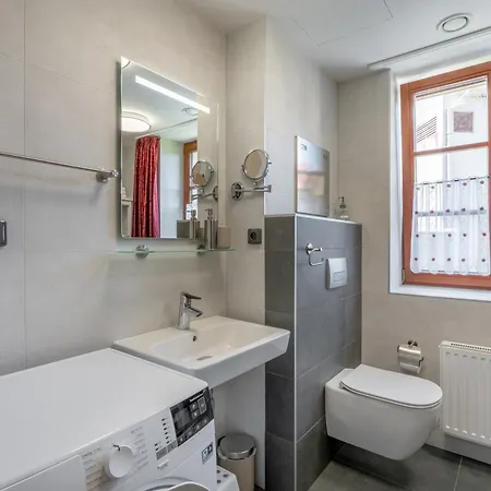 Apartament Hubert *