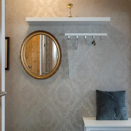 Hubert Apartament *
